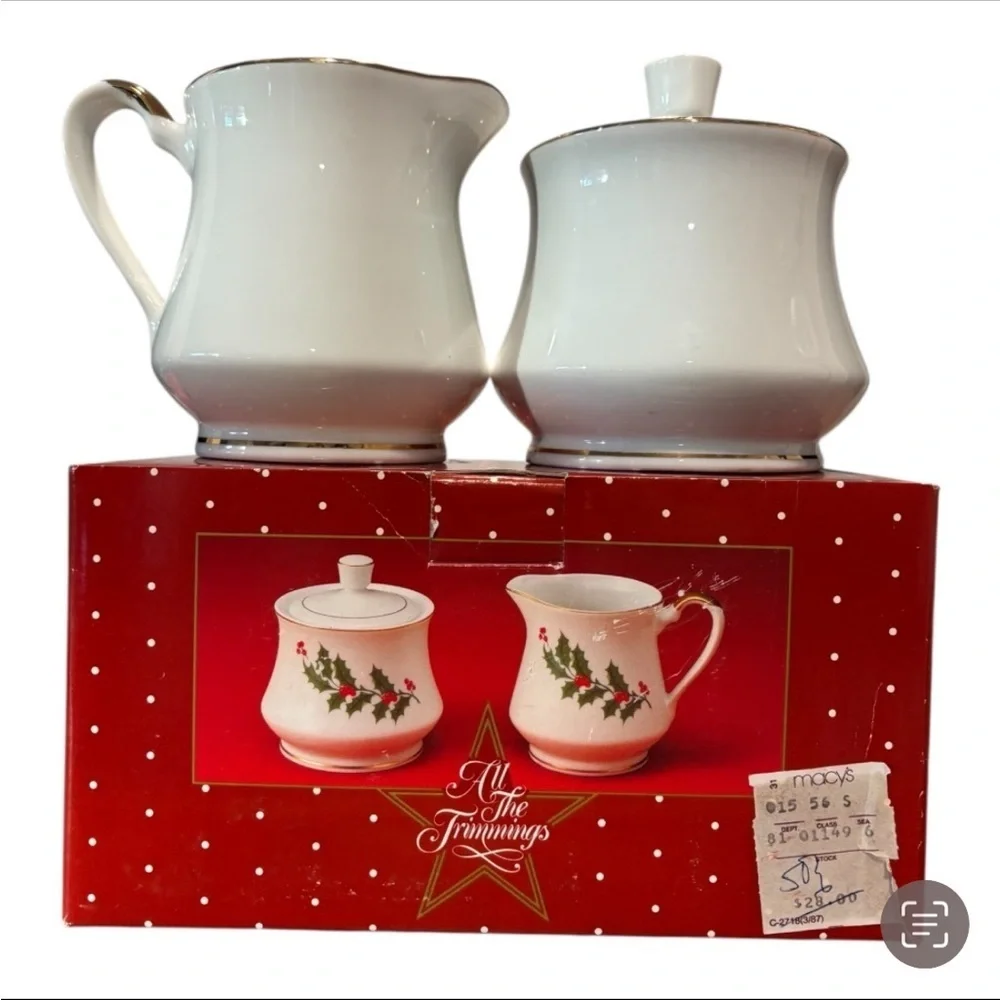 Macy’s Vintage “All the Trimmings” Festive Christmas Creamer and Sugar Set + Box